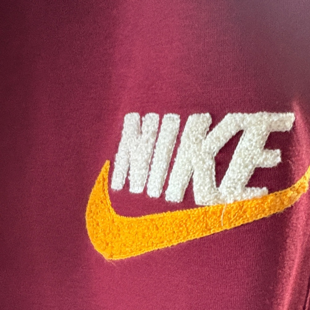 Nike Burgundy Hoodie and Joggers Set, men’s XXL. Comfy. Worn once, brand new - Picture 7 of 10